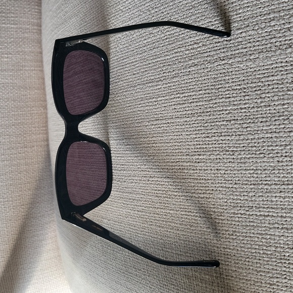 Johnny Was Marianne Sunglasses excellent condition. - Picture 7 of 11